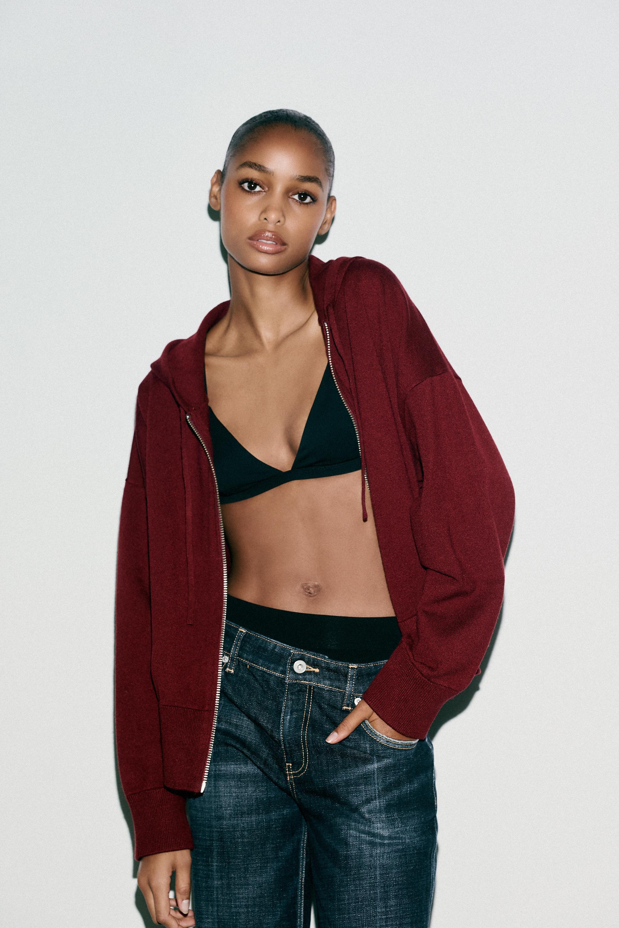 HOODED KNIT SWEATSHIRT